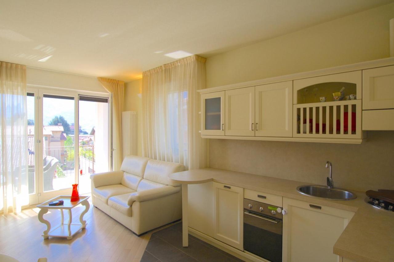 New Moon Apartment Tremezzo Bagian luar foto