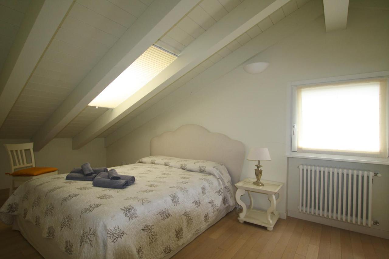 New Moon Apartment Tremezzo Bagian luar foto