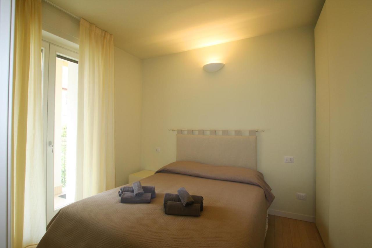 New Moon Apartment Tremezzo Bagian luar foto